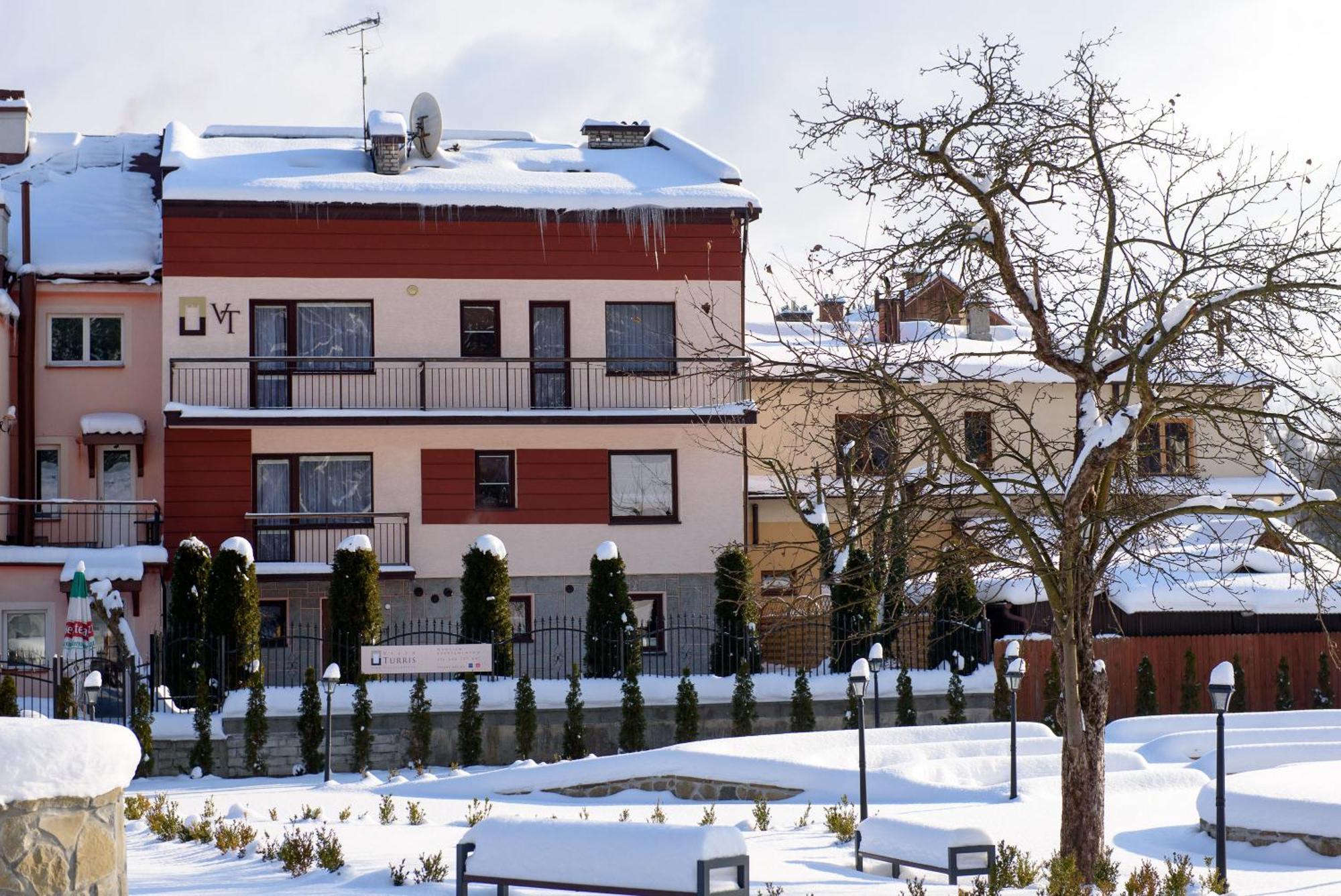 Villa Turris Apartamenty Przy Muszynskim Zamku Muszyna Exterior photo